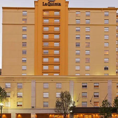 La Quinta & By Wyndham Downtown