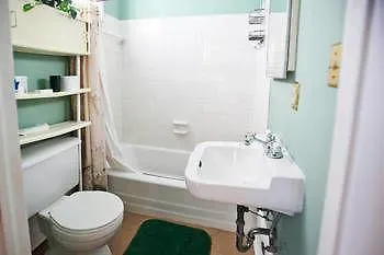 Guest house Esplanade Mansion 3*