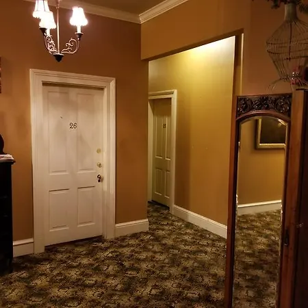 The Columns Hotel 3*