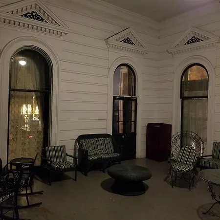 Hotel The Columns 3*