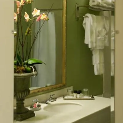 Bienville House 3*