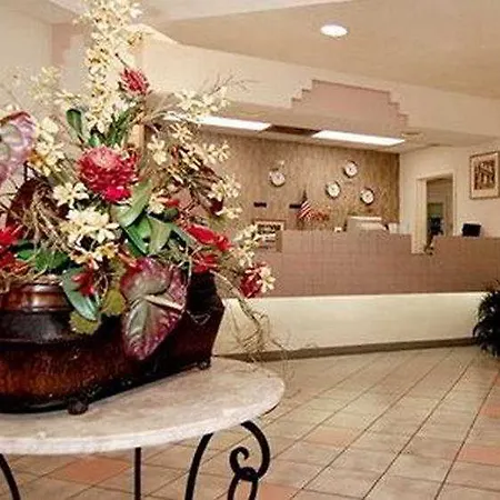 Fairfield By Marriott & Downtown French Quarter Area Hotel