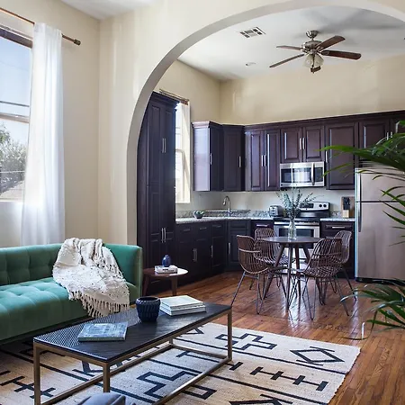 One-bedroom On S Carrollton Avenue Apt 2 By Sonder Aparthotel *