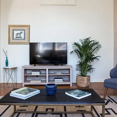 One-bedroom On S Carrollton Avenue Apt 2 By Sonder * New Orleans