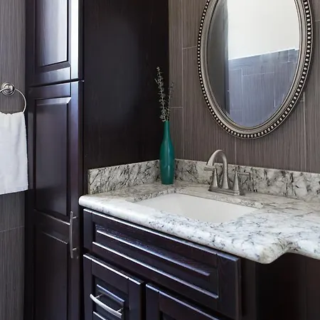 One-bedroom On S Carrollton Avenue Apt 2 By Sonder Aparthotel *