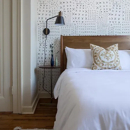 Aparthotel One-bedroom On S Carrollton Avenue Apt 2 By Sonder *