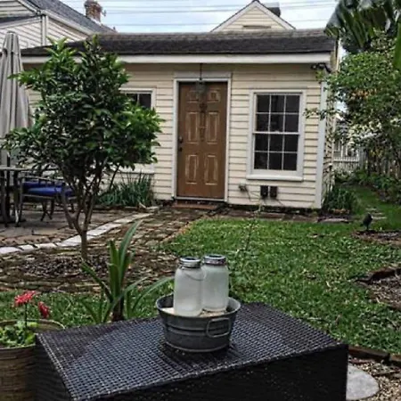 Guest house Uptown Riverside New Orleans