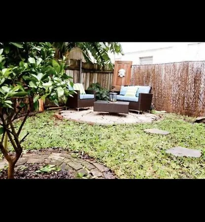 Guest house Uptown Riverside 3*