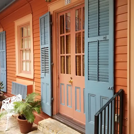 Frenchmen Hotel