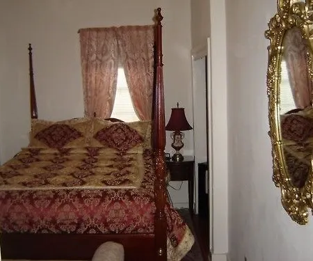 Inn Creole
