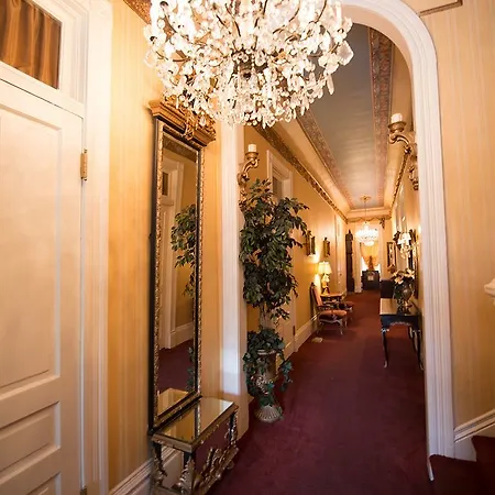 Inn Cornstalk 3*