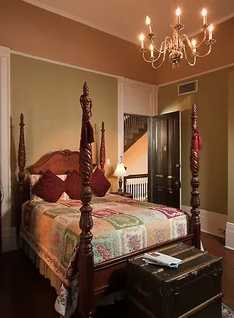 Hotel Avenue 2*