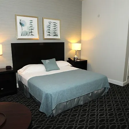 Brent House Hotel 3*