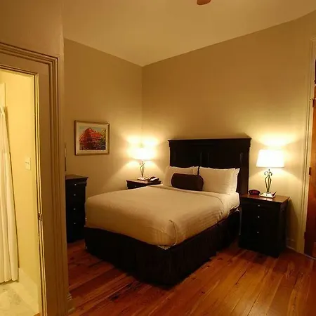 Inn On St. Peter, A French Quarter 3*