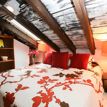 Fleur De Lis Mansion Bed & Breakfast