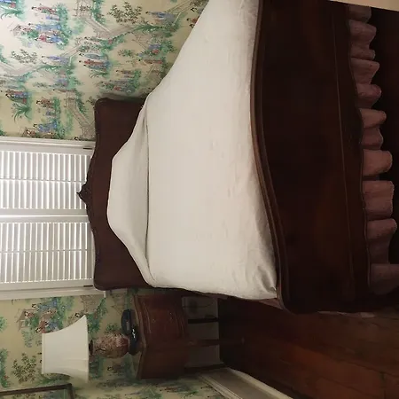Nine-o-five Royal Hotel New Orleans