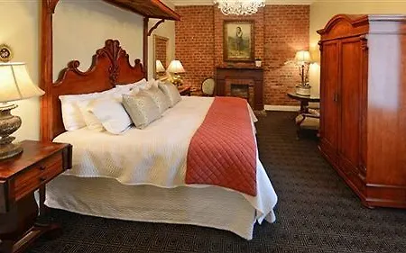 Provincial Hotel 4*