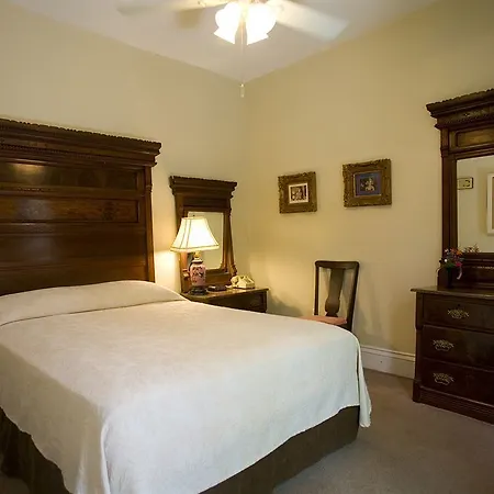 New Orleans Guest House Guest house 3*