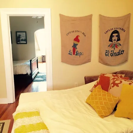 1 Bedroom On Ursulines Av, New Orleans