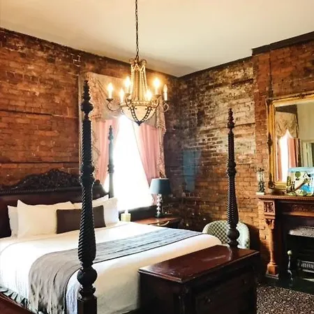 Hotel Lafitte & Bar 3*