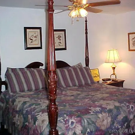 Historic Mardi Gras Inn New Orleans