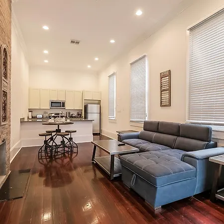 Charming 2br On Carondelet By Hosteeva Apartment