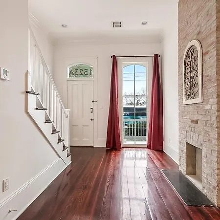 Charming 2br On Carondelet By Hosteeva Apartment *