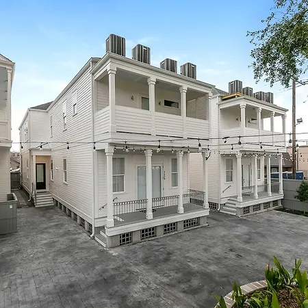 Amazing 3br Off St Charles With Pool Apartment New Orleans