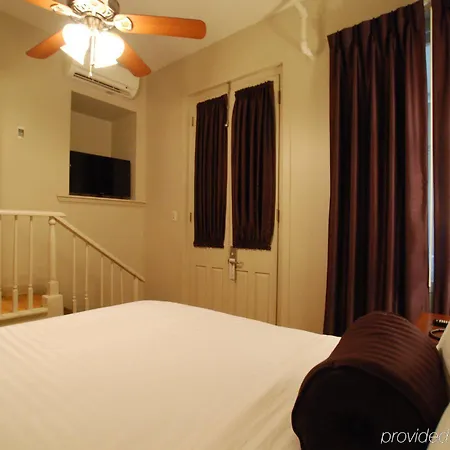 On St. Ann, A French Quarter Inn