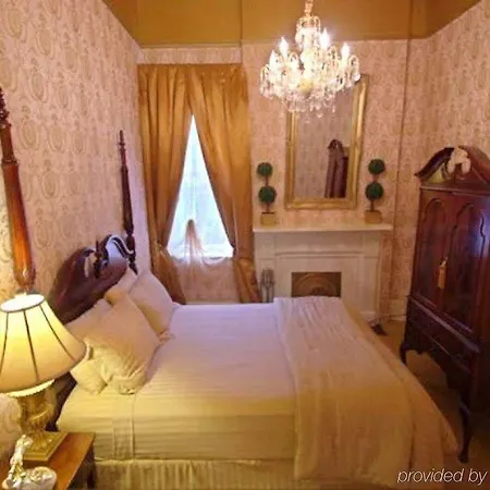 Inn Cornstalk 3*