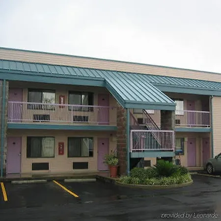 Nola & Hotel 4*
