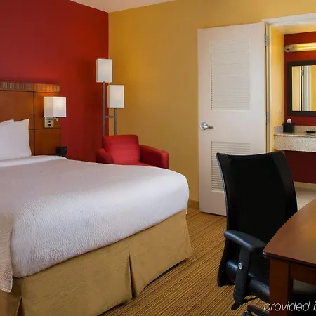 Courtyard By Marriott Downtown Near The French Quarter Hotel