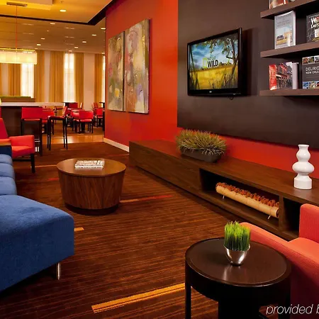 Courtyard By Marriott Downtown Near The French Quarter