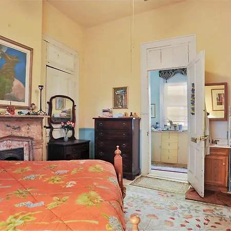 La Dauphine Bed & Breakfast