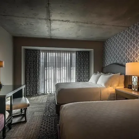 Cambria Downtown Warehouse District Hotel 4*