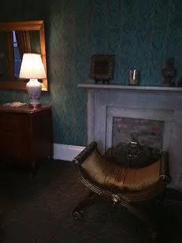 Nine-o-five Royal 3* New Orleans