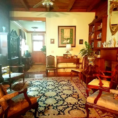 Lions Bed & Breakfast 3*