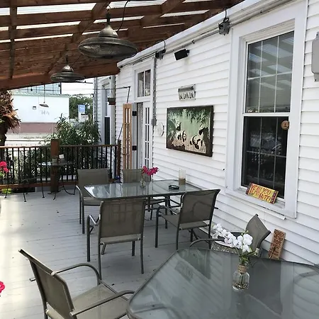Rose Manor