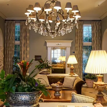Hotel Bienville House 3*
