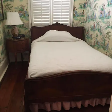 Nine-o-five Royal Hotel 3*