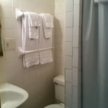 Nine-o-five Royal 3* New Orleans