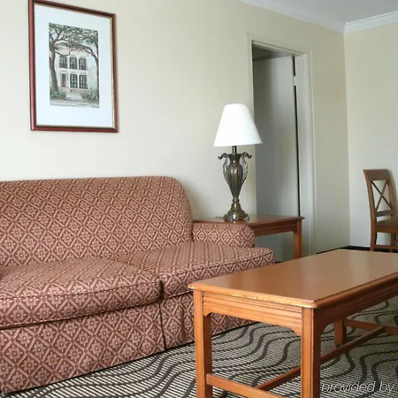 Express By Marriott 1-10 3*