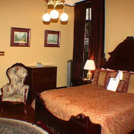 Canal Street Bed & Breakfast 3*
