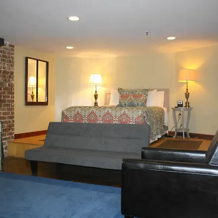 Bed & Breakfast Canal Street 3*