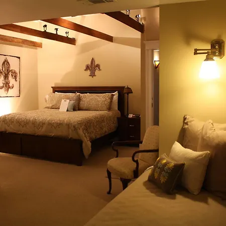 Canal Street Bed & Breakfast 3*