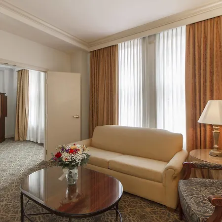 The Whitney Hotel 4*