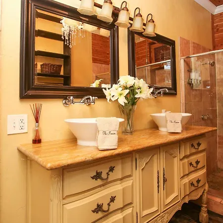 Bed & Breakfast Fleur De Lis Mansion