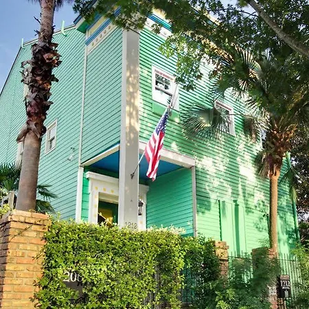 The House 3* New Orleans