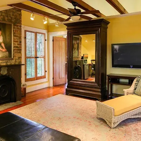 The House Bed & Breakfast