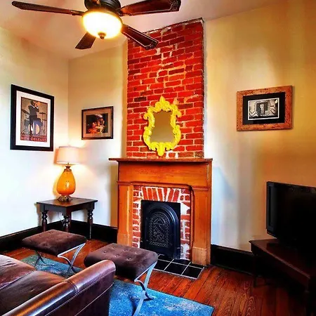 Royal Street Inn & Bar 3*
